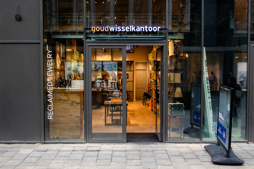 Goudwisselkantoor pre-owned vanaf april exclusief online verkrijgbaar   